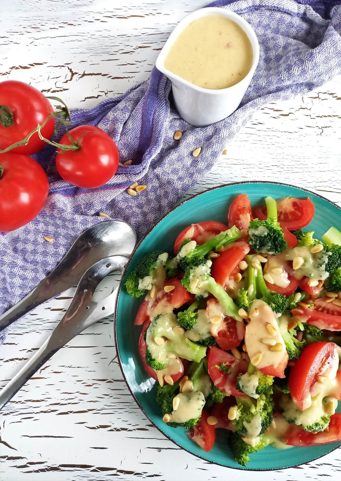 Brokkoli-Tomaten-Salat -schnell und gesund- verfluchtlecker